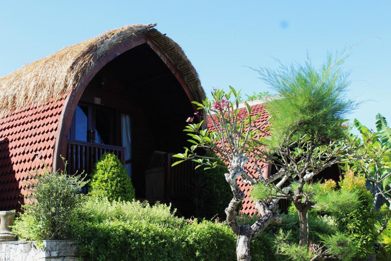 Bamboo Bungalow Jungle View Batununggul Exterior photo